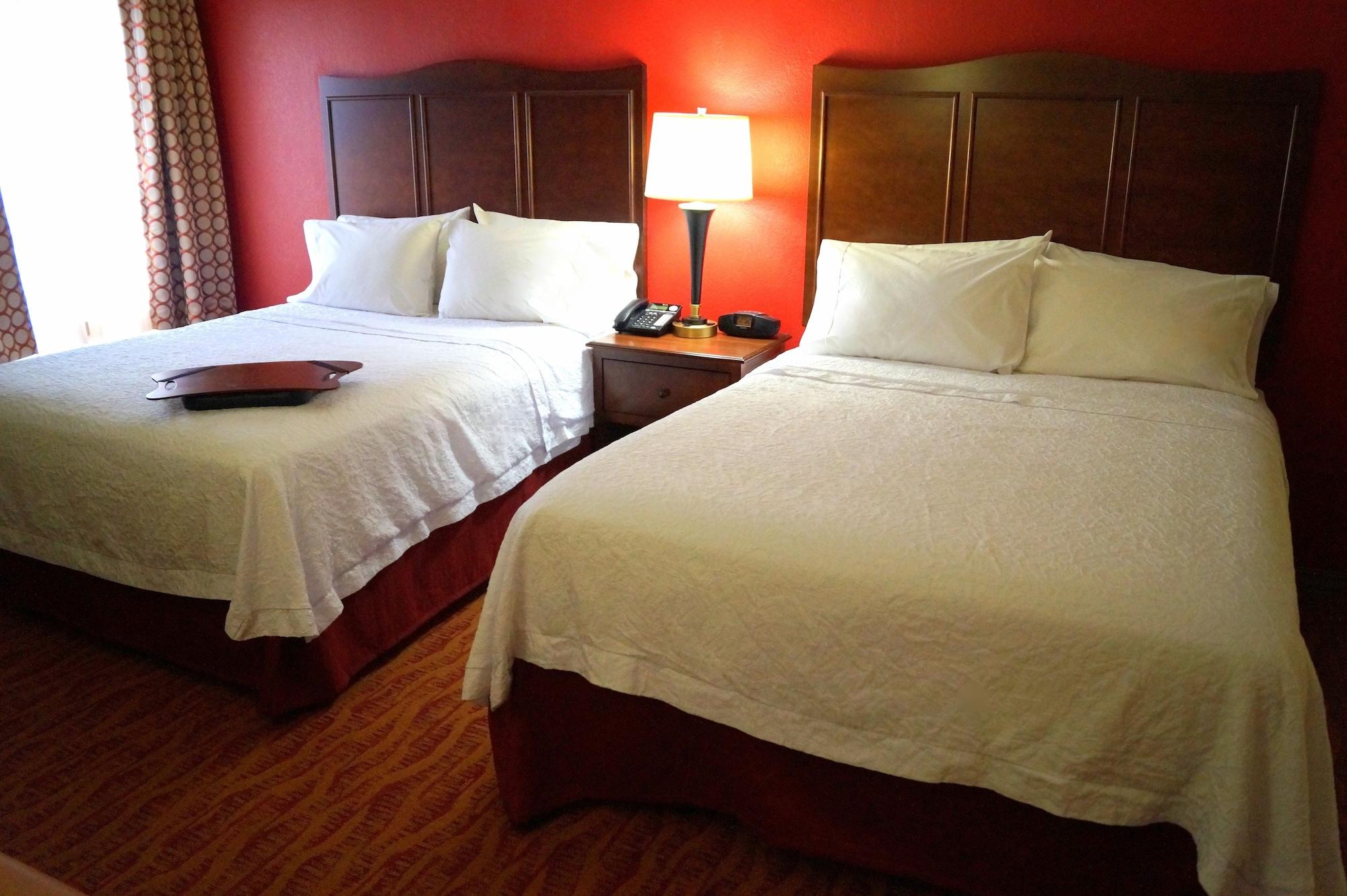 Hampton Inn Altoona Exterior photo