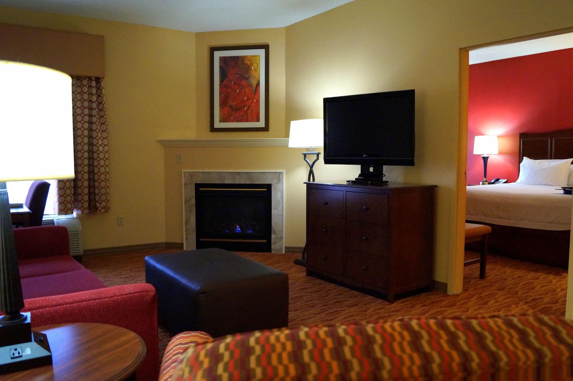 Hampton Inn Altoona Exterior photo